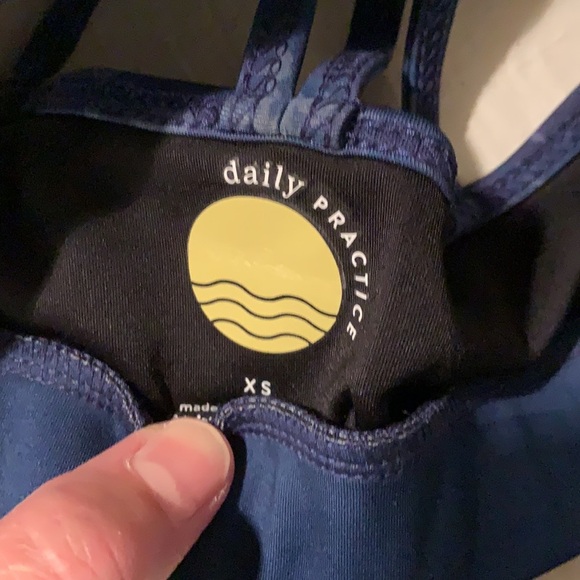 Daily Practice by Anthropologie Sofia Sports Bra in Navy Leopard - Picture 8 of 11